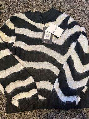 Who What Wear Black & White Zebra-Stripe Mock Neck Sweater